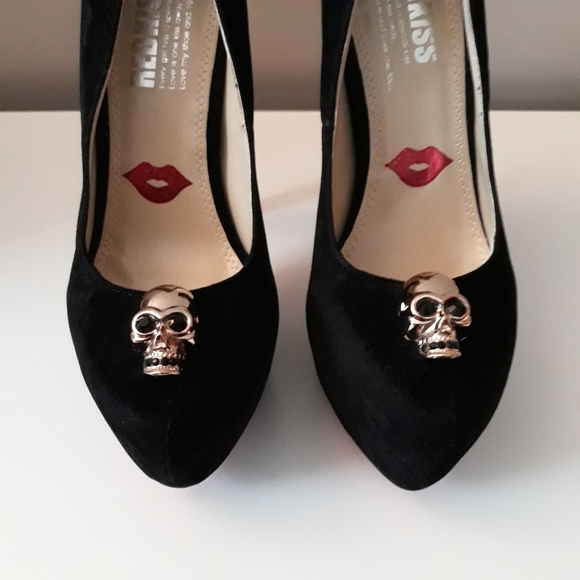 RED KISS 💋 Platforms - Picture 4 of 13